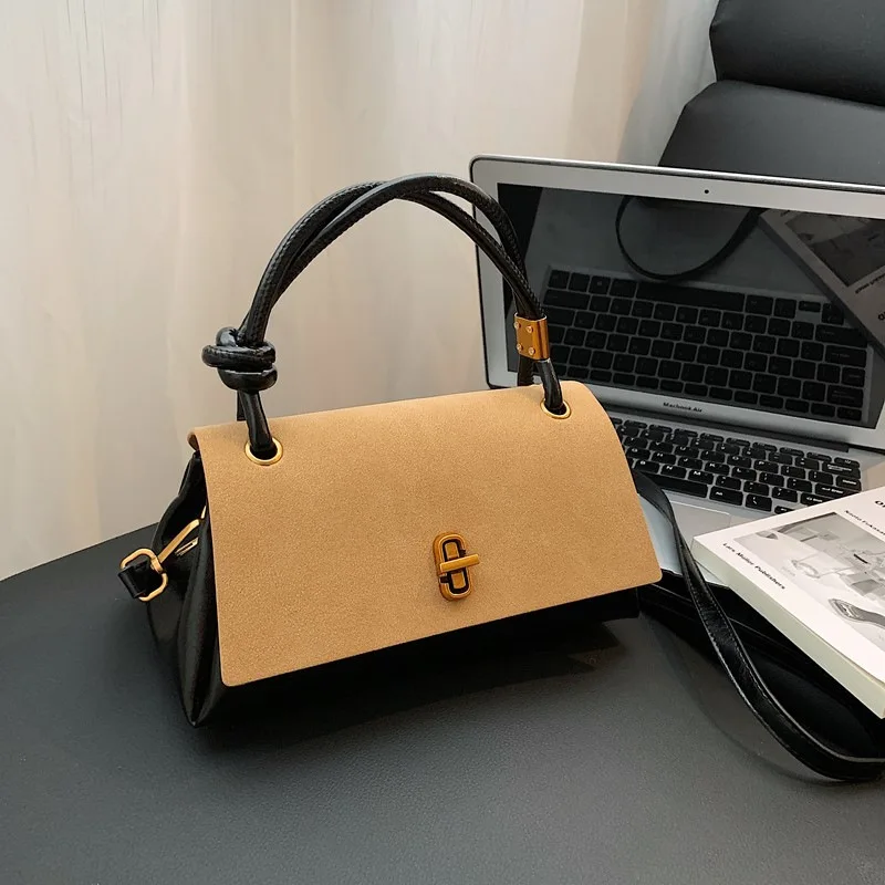 

Новая корейская квадратная женская сумка 2025 года, минималистичный кошелек на плечо с замком, сумка через плечо уникального дизайна, универсальная сумка