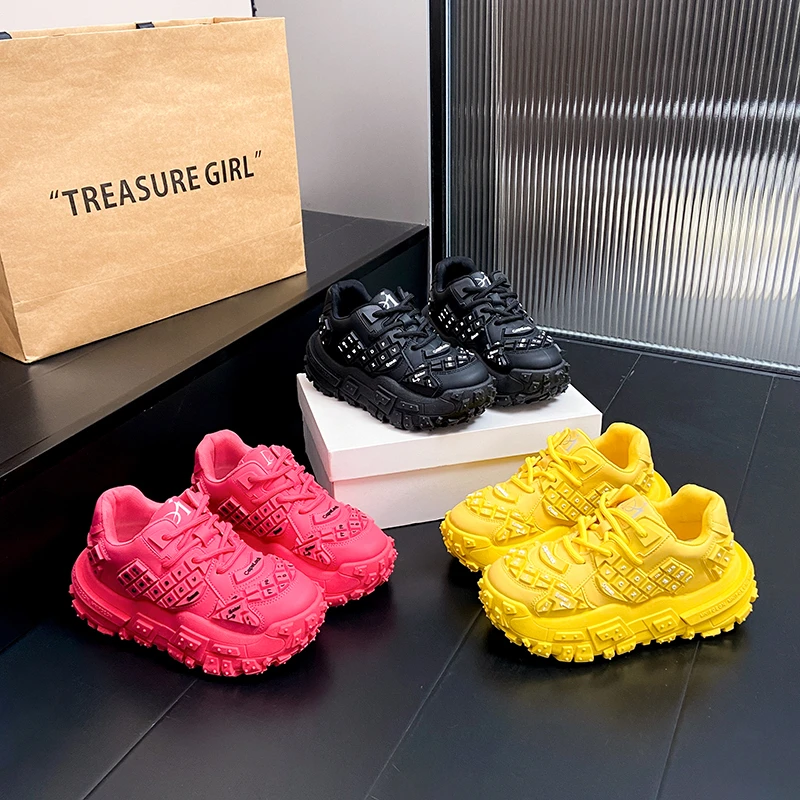 

Женская спортивная обувь на платформе. Весенне-осенняя мода 202. Клавиатура. Модная креативная обувь на шнуровке для отдыха с низким берцем.