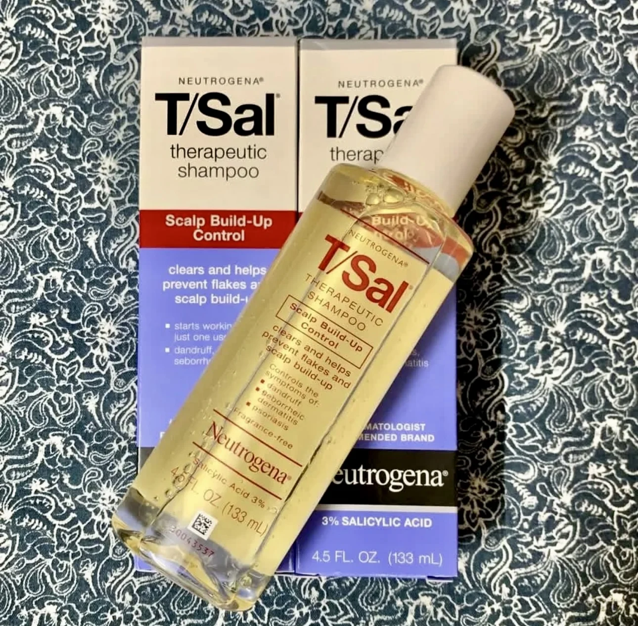 Champú Terapéutico Neutrogena T/Sal Original de 133 ml, Control de la Acumulación en el Cuero Cabelludo, Previene las Escamas, Controla la Caspa, Cuidado y Limpieza del Cabello