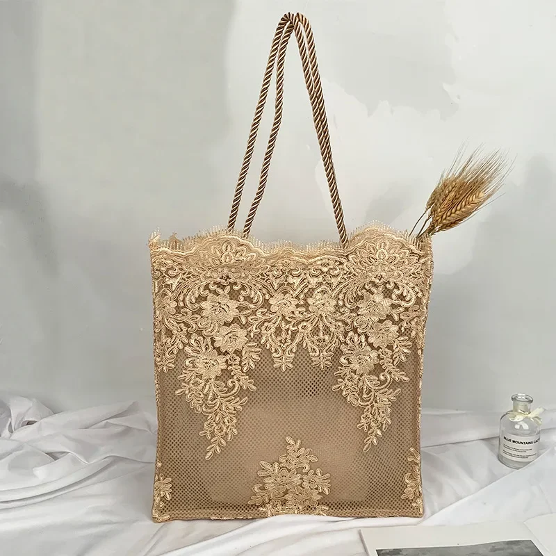 New Straw Handbag Travel Holiday Beach Bag Lace Flower Bag Fashionable Women\'s Large Bucket Shopping Bag