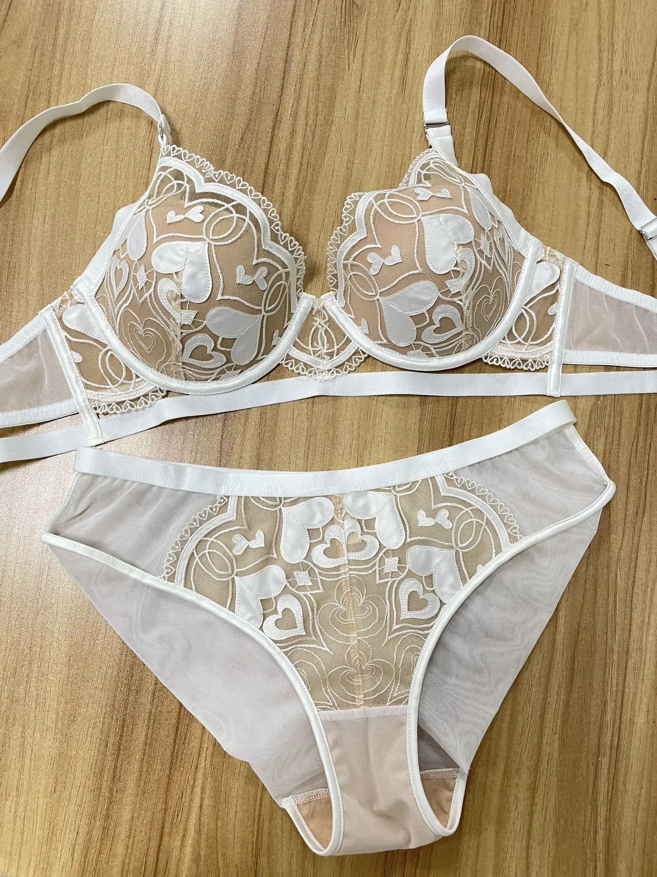 Sutiã de renda bordado para mulheres, lingerie vermelha, anti-flacidez, conjunto de sutiã, reunir, apelar, mama, novo