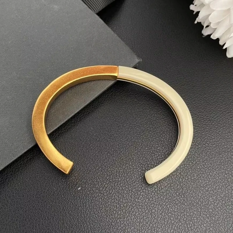 

Fashion Designer Brand Gold Resin Bracelet Women Top Quality Charm Vintage Jewelry Trend