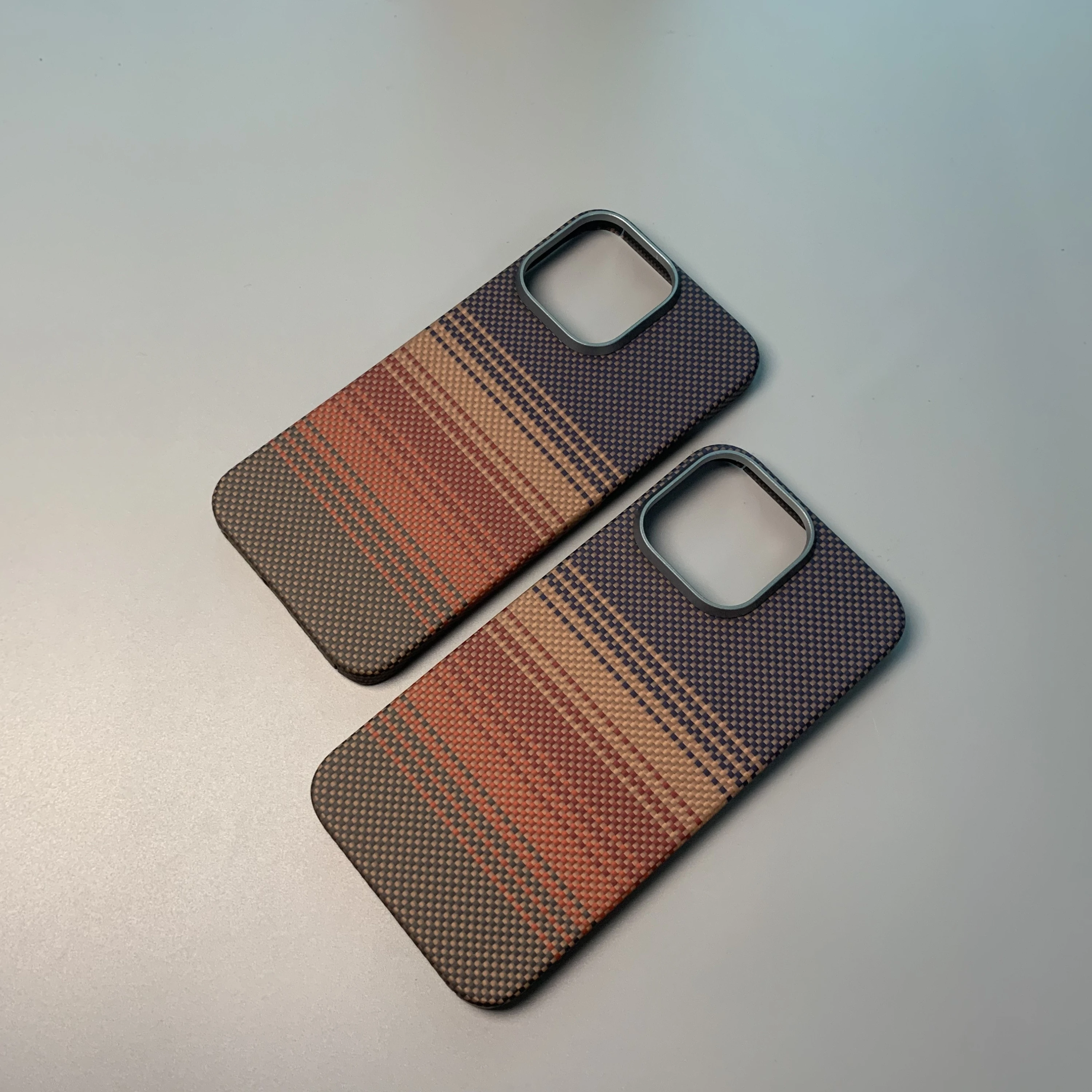 

Deluxe Carbon Fiber MagSafe Wireless Charging Phone Case for iPhone16 Pro Slim Kevlar Fiber 16 Pro Max Case