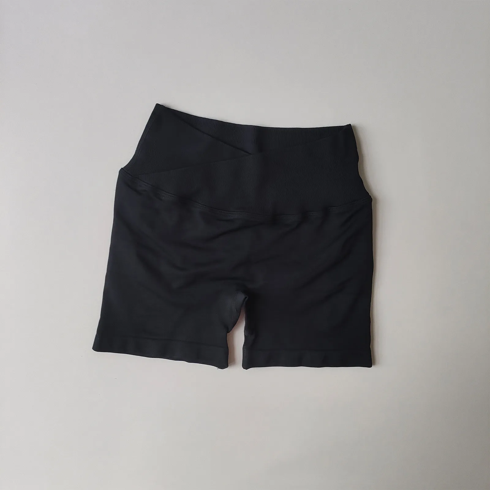 Hochgeschnittene Nahtlose Fitness-Shorts mit Drei-Punkt-Pfirsich-Po-Lifting-Effekt, Schnelltrocknend, Eng Anliegend, für Yoga und Pilates – Detail 13