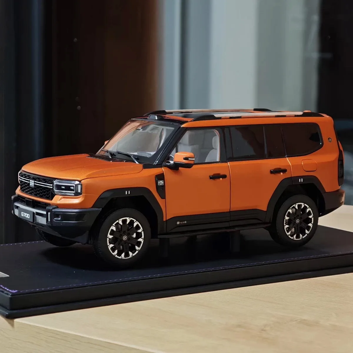 G700,Alloy Miniatures,Metal Die-cast Desktop Ornaments,Jetour suv model,Car Model,Adult Gift,Collection Display,orange,1: 18