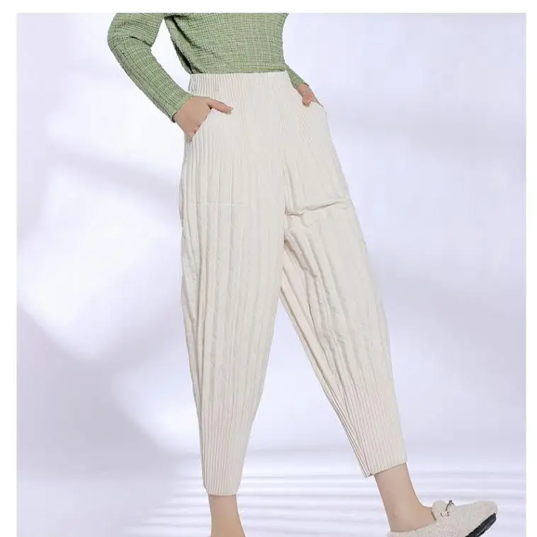 Women's Casual Trousers 2025 Autumn New Style Pure Color Eighteen Thick Warm Pleated Cuffed Pants Low Waist Wide Leg Pants