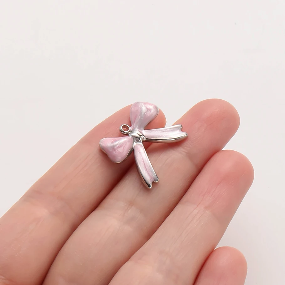 3-teiliges Mädchen-Anhänger-Set in Pink mit Öltropfen-Effekt aus Edelstahl, Pflanzen- und Blumenmotiv-Anhänger für Schmuckherstellung, DIY Schlüsselanhänger – Detail 3