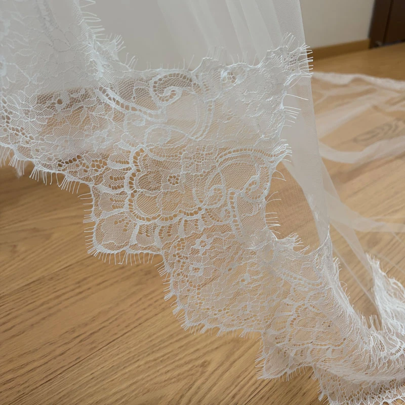 Real Photo 3M One Layer Wedding Veil With Comb Soft Eyelash Lace Edge Bridal Veils Appliqued Cathedral Bride Headwear Custom image 5