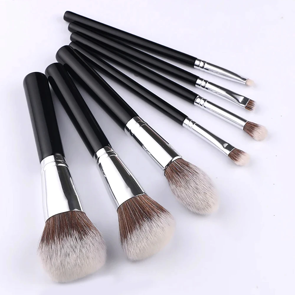 ชุดแปรงแต่งหน้า 7 ชิ้น แปรงรองพื้น คอนซีลเลอร์ อายแชโดว์ สำหรับรองพื้นชนิดน้ำ ครีม เนื้อนุ่ม แน่นหนา อุปกรณ์แต่งหน้าเพื่อความงาม