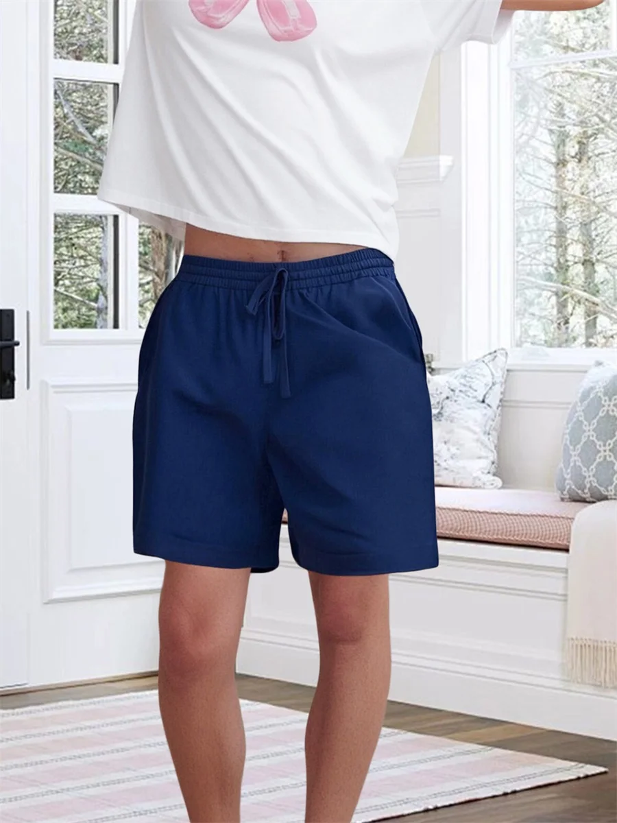 여름 캐주얼 착용을 위한 신축성 있는 허리밴드와 사이드 포켓이 있는 여성용 경량 린넨 혼방 반바지