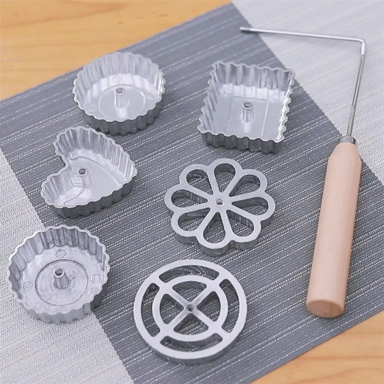 Aluminum Swedish Rosette Iron Maker Waffle Timbale Molds Funnel Cake Ring Maker Cookie Bake Mold Bunuelos Mold Kitchen Tool