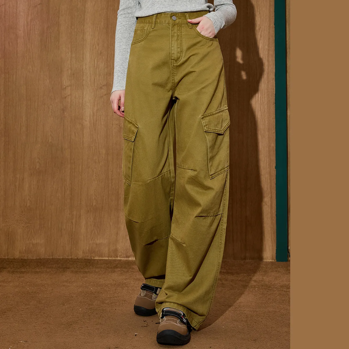 2025 Herbst Damen Cargo-Jeans mit weitem Bein, gerade Hose, mehrere Taschen, lockere Passform, Denim, Retro-Arbeitskleidung, schicke Schlankheitshose