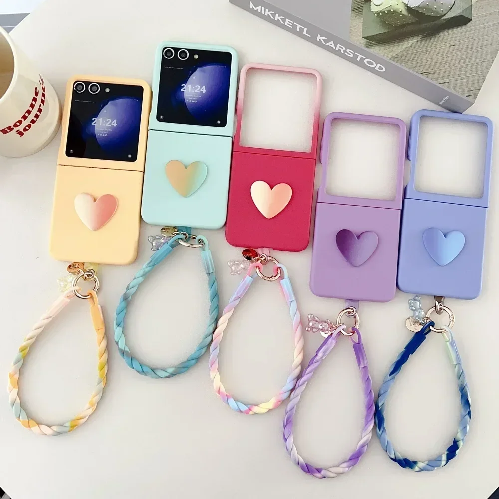 

For Samsung Galaxy Z Flip 5 6 7 Zflip6 Flip7 3D Love Heart Gradient Bear Wristband Lanyard Matte Case Shockproof Hard Cover