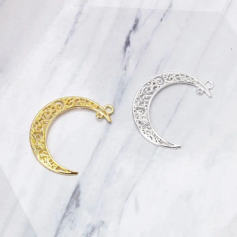 31BB Vintage 10 Pieces/Set Hollow out Moon Charms Pendant Symbol Filigree Charm DIY Bracelets Necklace Jewelry Making Keyring