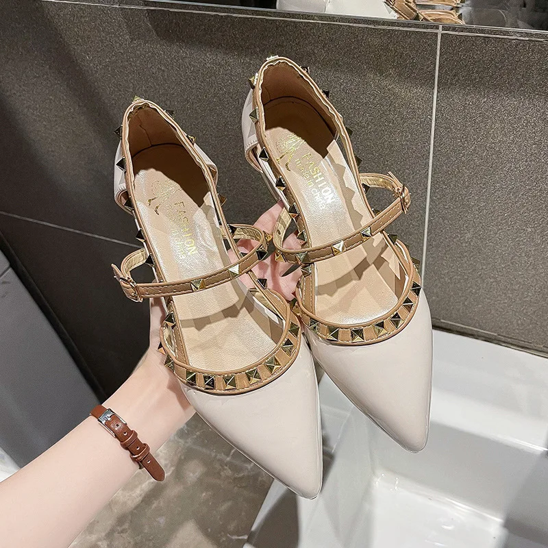 2024 Summer New Rivet in Heel Shoe Pointed Fashion Comfortable Thick Heel Bun Head Low Heels Behind Empty Elegant Women\'s Shoes