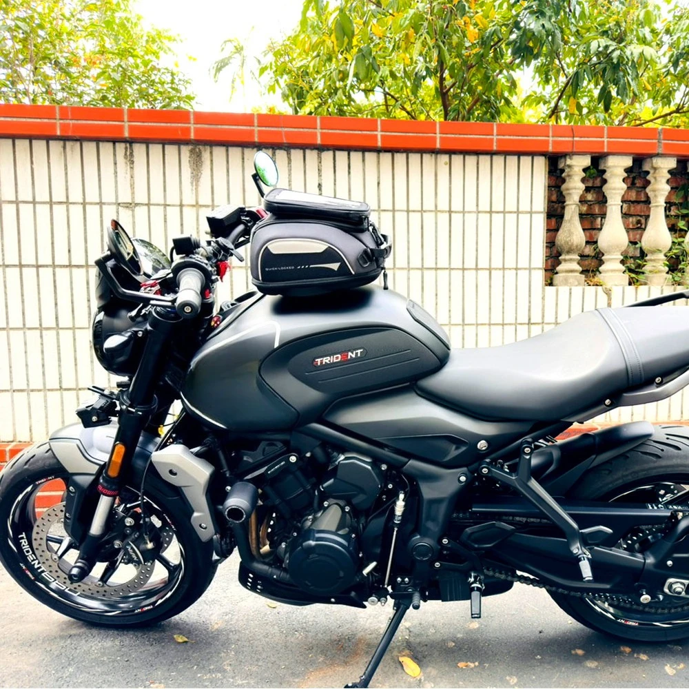 For Street Triple 660 675 765 Speed Triple 1050 1200RS Sprint 1050 Daytona 600 Tiger Motorcycle Tank Bag Quick Lock Luggage Bags