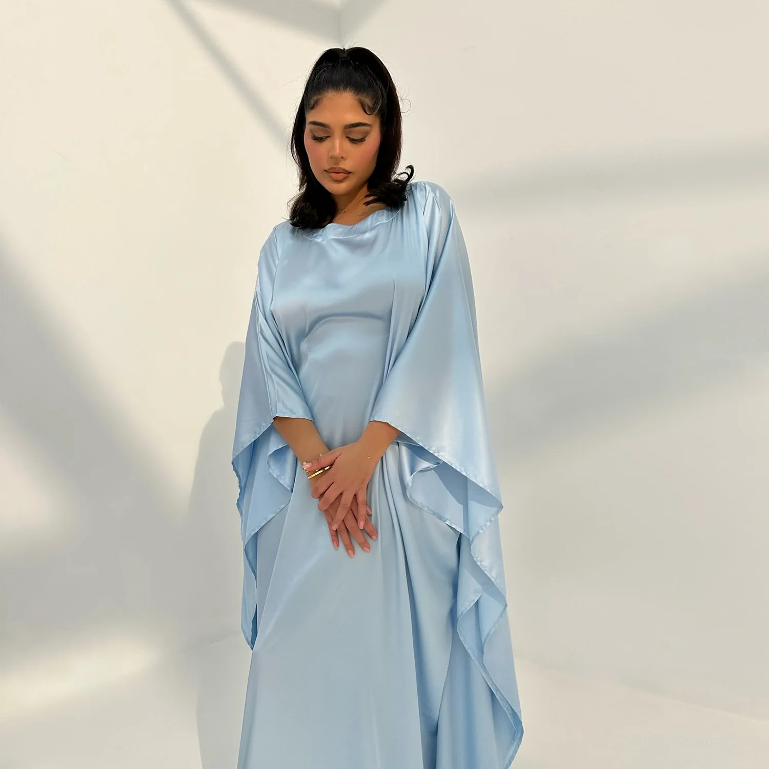 Eid Shiny Batwing Satin Abaya Dubai Luxury 2024 Muslim Abayas for Women Maxi Kaftan Dress Islamic Clothing Caftan Marocain Femme