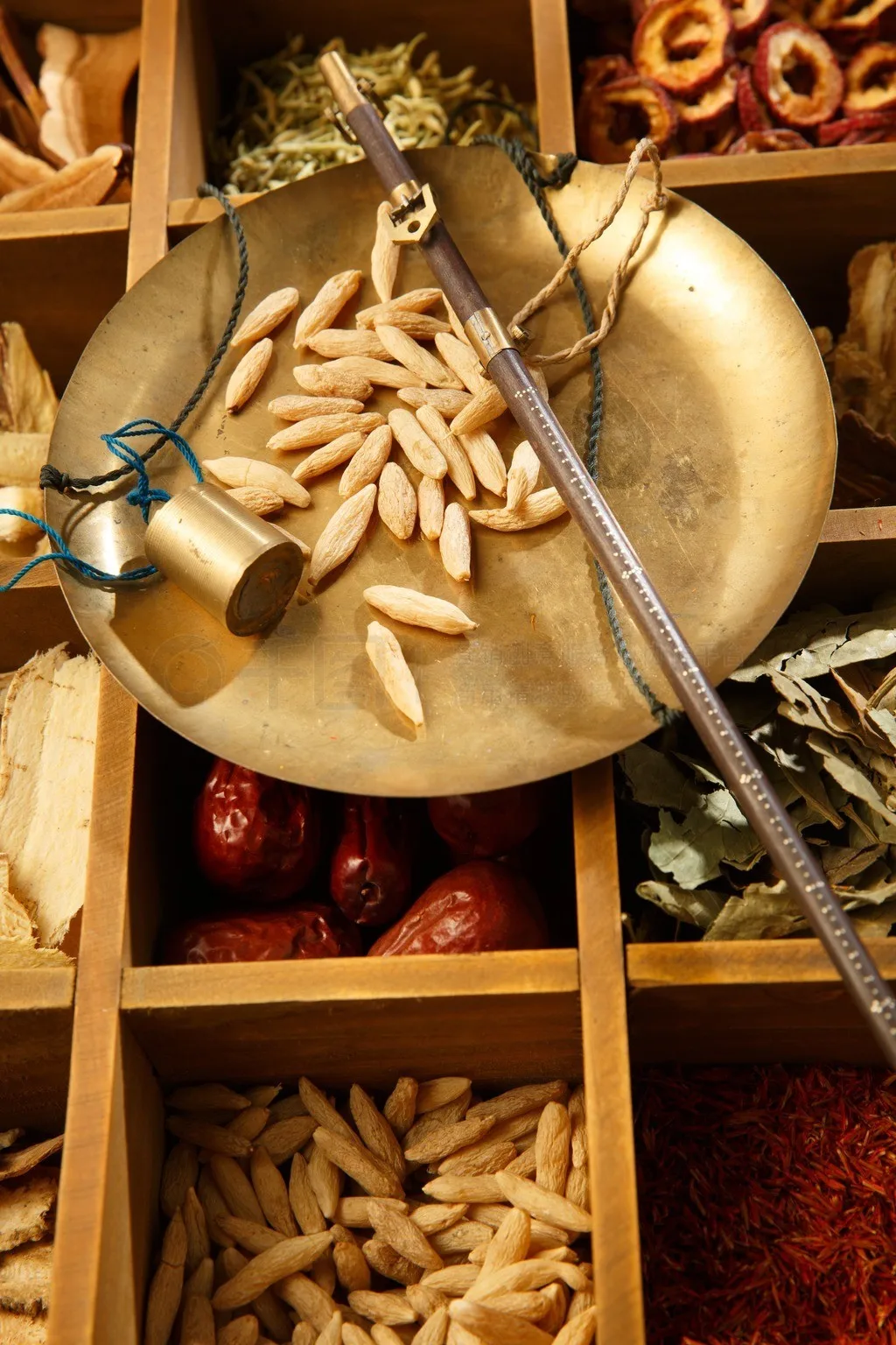 

MJX 14301 14302 Metal Suspension Arm Steering Cup Shock Absorber Steering Assembly Shock Tower Set 1/14 RC Car Upgrade Parts Kit