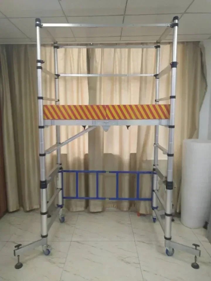 Hot 3 Telescopic Aluminum Mobile Tower Scaffold Ladder With CE Certificate