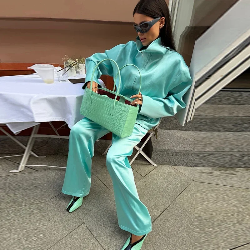 Metropolitan Glaze Zip-Front Lounge Suit. S0cec7d0020b746beb6e516e79962534aX