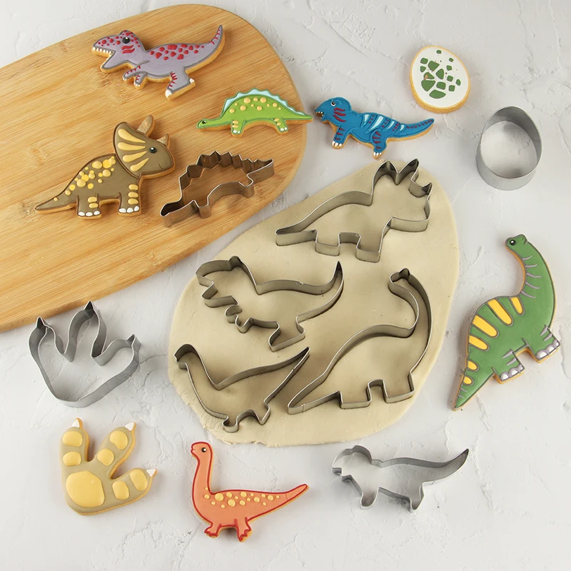 12PCS Dinosaur kitchen dough cutter metal cookie cutter fondant biscuit cake mold