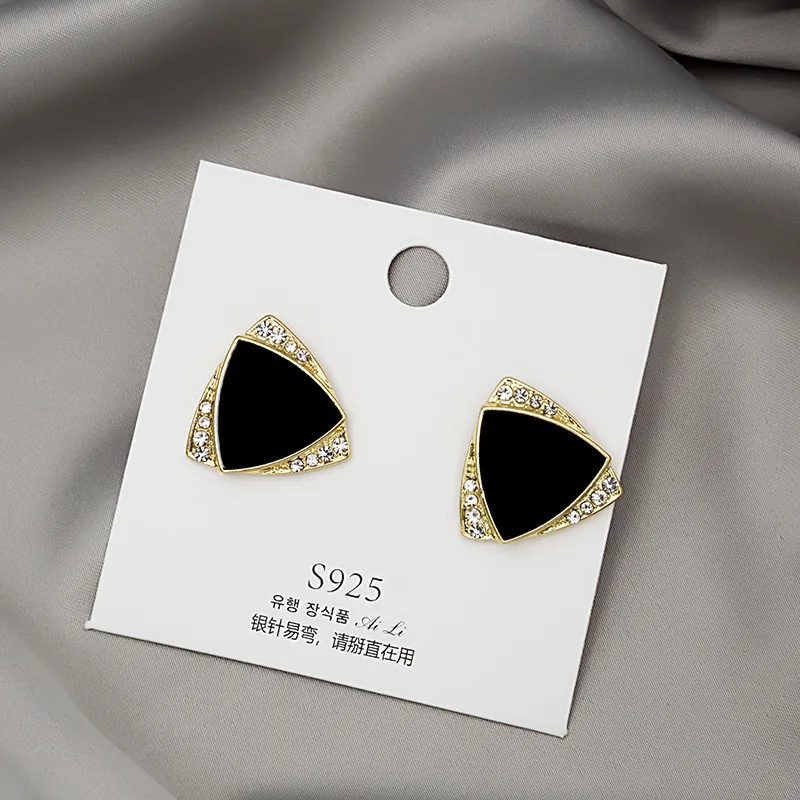 New Big Triangle Drop Earrings for Women Korean Temperament Simple Fashion Enamel Pearl Crystal Geometric Earrings Jewelry