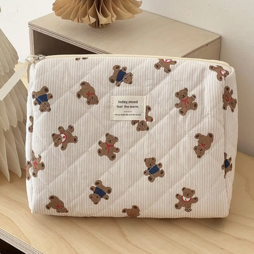 Cute Blue Bear Pattern Makeup Bag Zipper Closure Quilting Design Toiletry Case Cotton Cloth Cosmetic Bag Cosmetic Storage