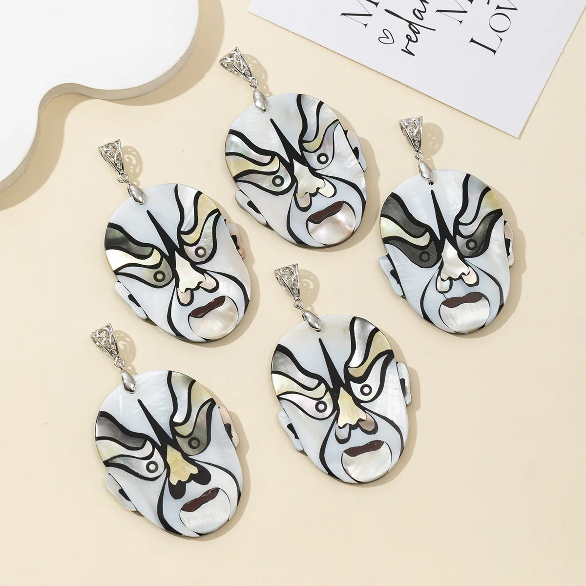 Natural shell creative Chinese-style painted Peking Opera mask diy Jewelry accessories