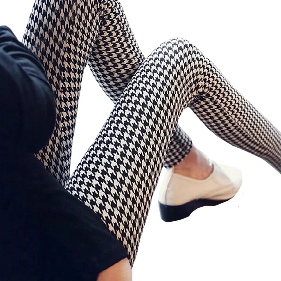 Graffiti Digital Print Base Striped Slim Fit Sports and Fitness Leggings