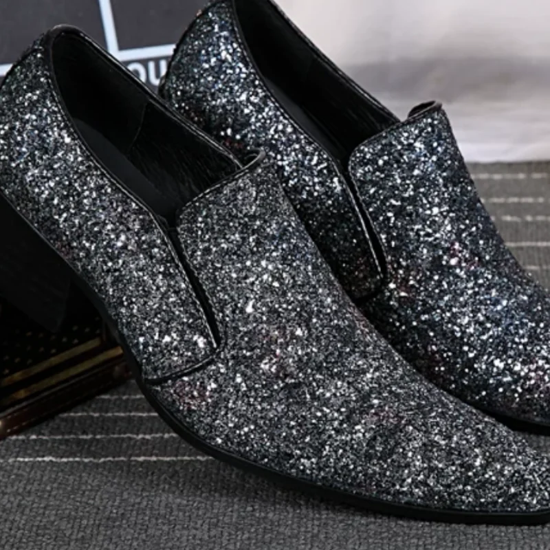 Rhinestones Shoes for Mens Pointed Toes Chunky High Heels Crystal Tacones Shallow Zapatos Hombre Sewing Lines Chassure Hommes
