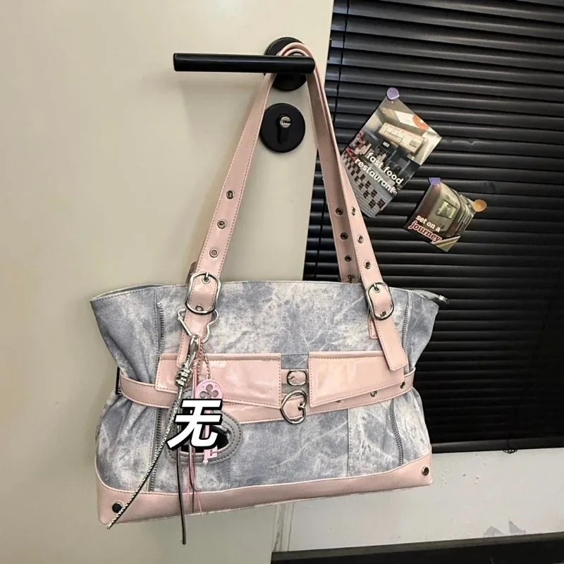 European and American Korean Spring New Armpit Large Capacity Polished Locomotive Style Hot Girl Big Tote Temperament Commute