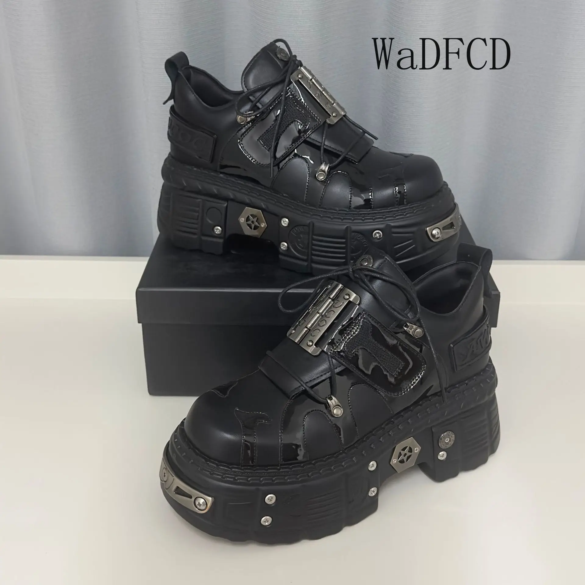 Chunky Sneakers Mens Designer Retro Punk Modern Sports Shoes Fashion Casual Genuine Leather Height Increased Flat Platform Boots