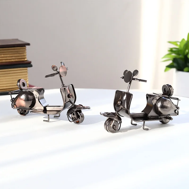 12*5*7.5cm Creative Nordic Miniature Iron Scooter Decoration Retro Motorcycle Car Model Home Decoration Accessories Holiday Gift