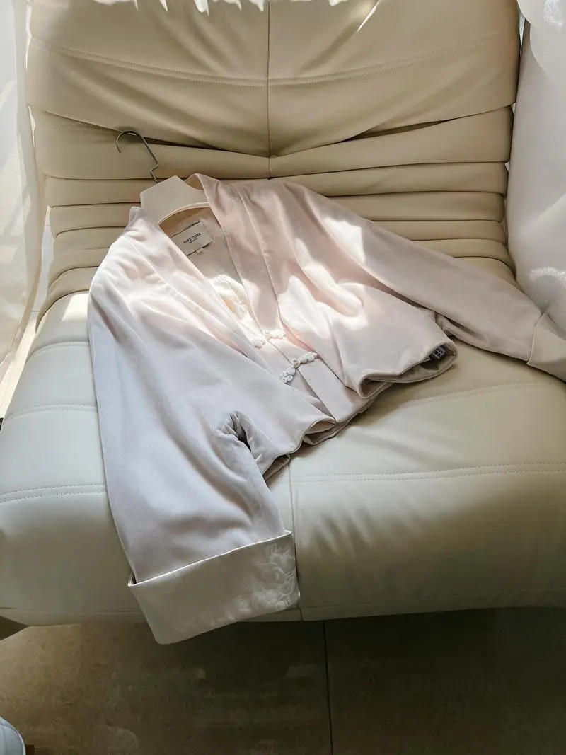 

New 2024 Autumn Hanfu Top Velvet Patchwork Floral Embroidery ort Outerwear New Chinese Sle Luxury Sensation Lady's Clothing