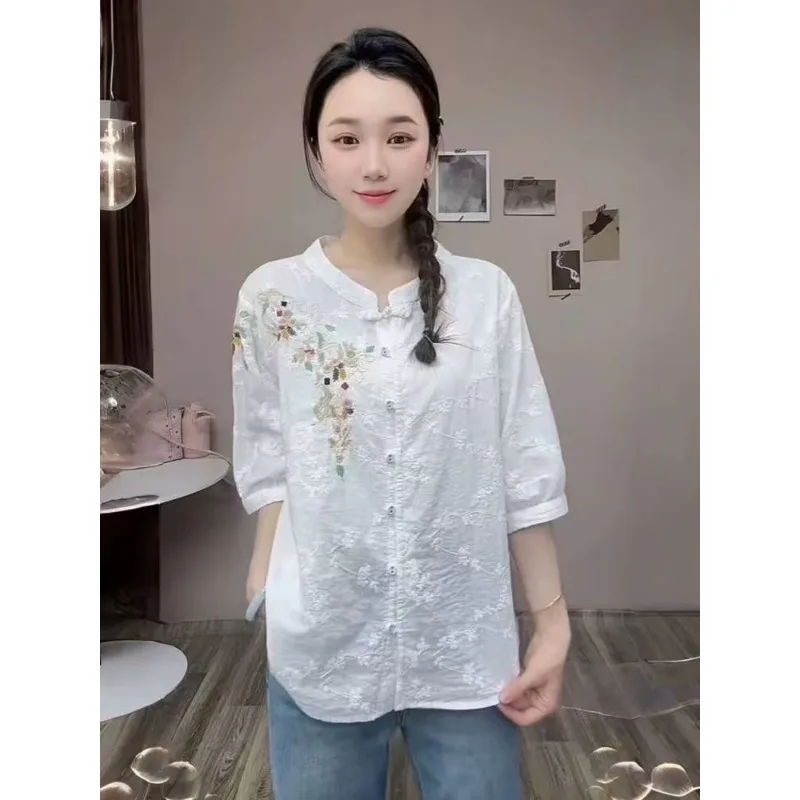 

Женская хлопковая блузка с воротником-стойкой, цветочной вышивкой, рукавом 3/4, на пуговицах, повседневная свободная рубашка