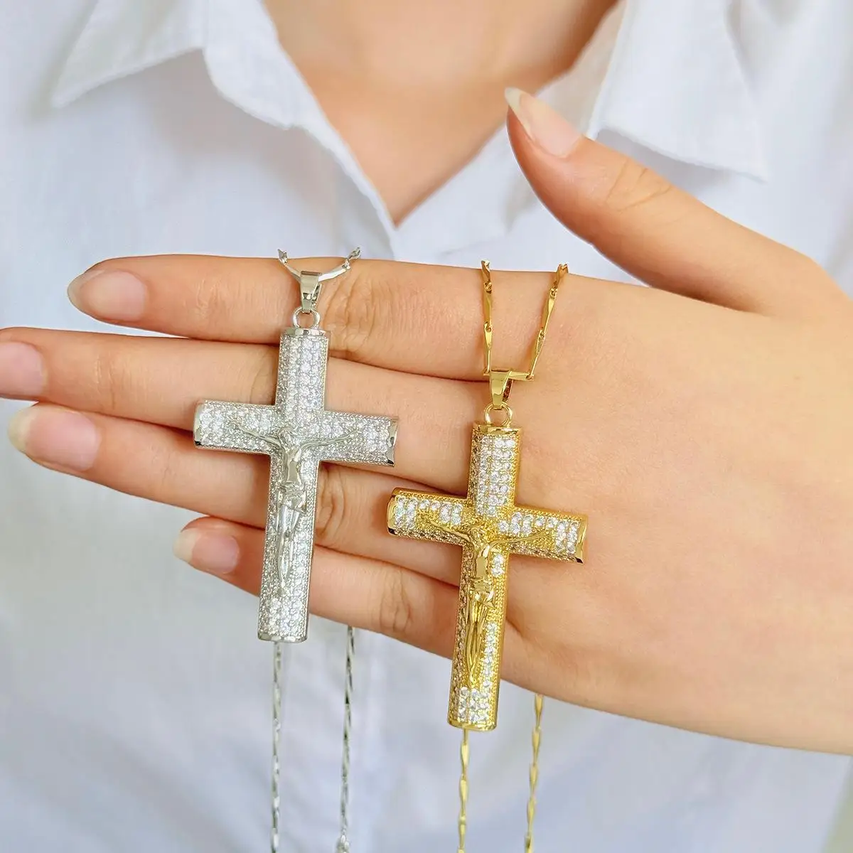 

Hip Hop Zircon Cross Trend Pendant Necklace