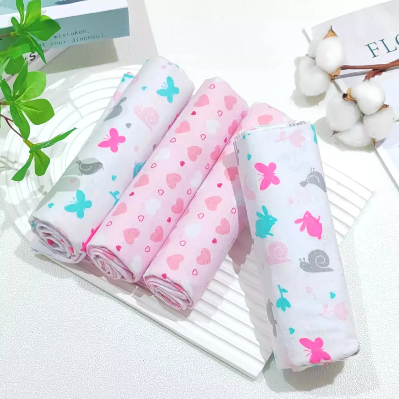 4Pcs/Sets 100% Cotton Flannel Diapers Baby Swaddles Soft Wrap For Baby Girls Boys Supersoft Receiving Bedsheet Print Blankets