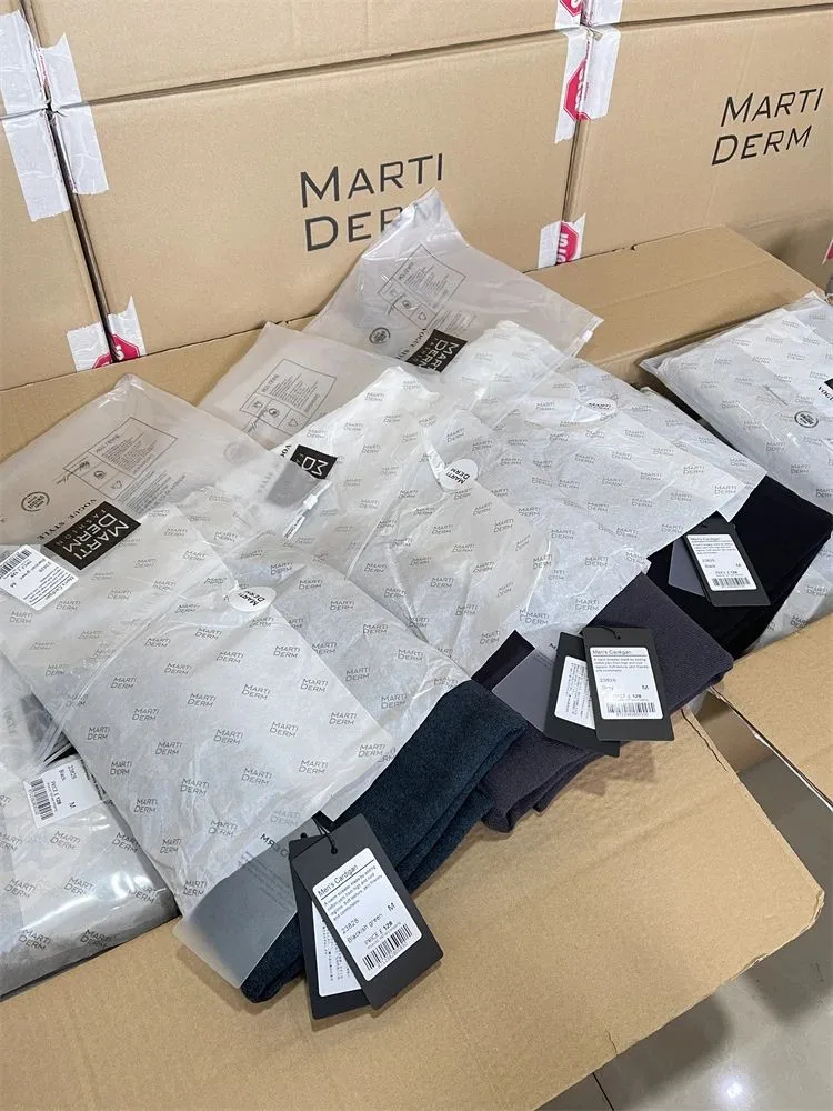 

Faionable V-Ne Men's Knitted Sweater High-Yarn Single-Button Mixed-Fiber Knitwear Versatile Long-Sve Open-Cardigan