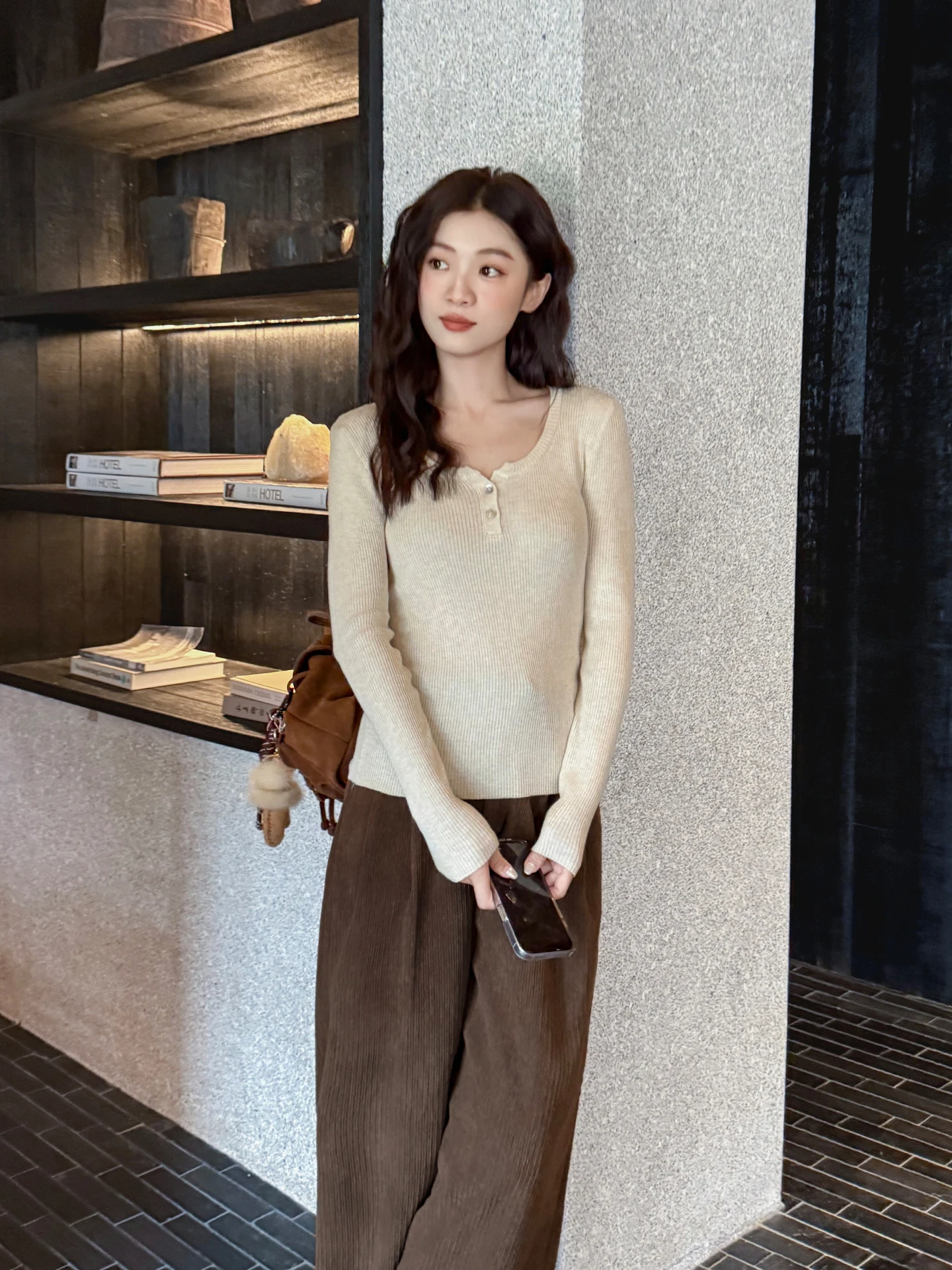 

Женский повседневный пуловер Oaeal Knitwear: мягкий, нежный, с круглым вырезом, длинными рукавами, стандартной длины.