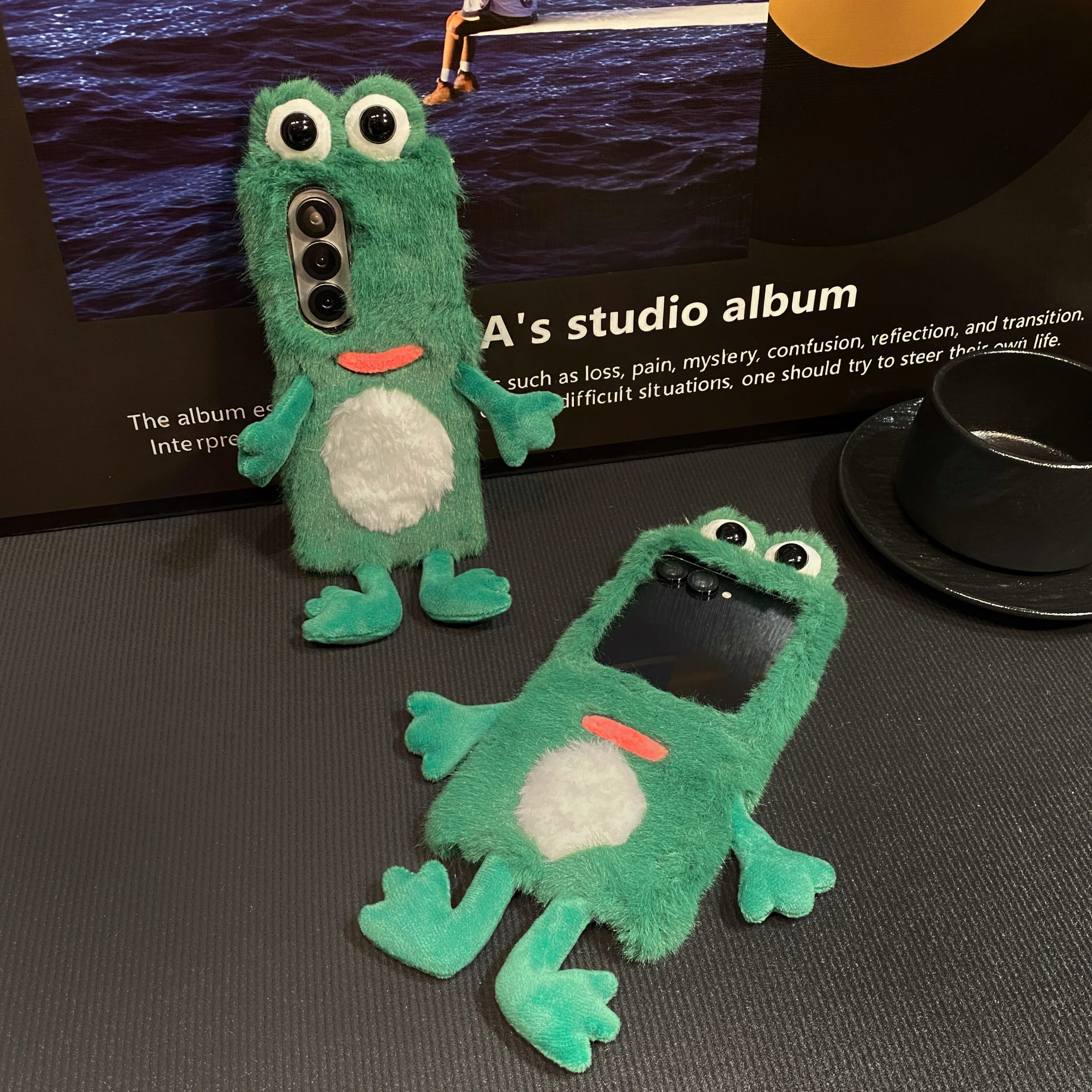 Cute 3D Big Eyes Frog Plush Case for Samsung Galaxy Z Flip & Z Fold 3 4 5 6 7 8, Kawaii Soft Protective Cover with Arm Legs