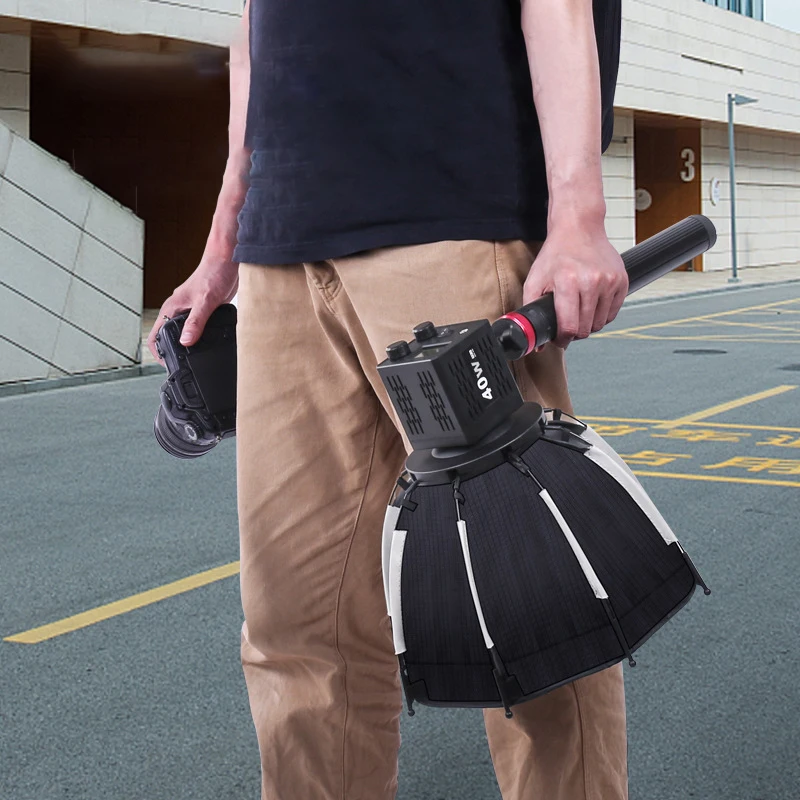 Miękka skrzynka oświetleniowa czarna 29 cm ośmiokątna skrzynka oświetleniowa Softbox Quick Pack z mocowaniem Mini Bowens do lampy wideo COB o mocy 40 W