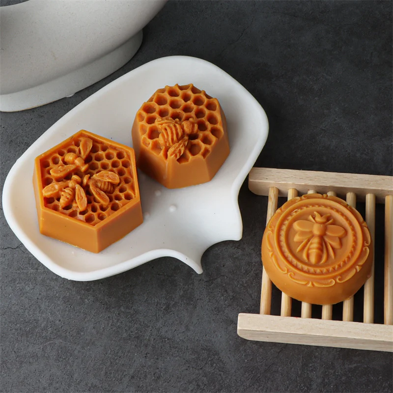 3D Flying Bee Honeycomb Candle Molds Silicone Handcraft DIY Geometric Pillar Hexagon Beehive Soap Molds for Candle Making