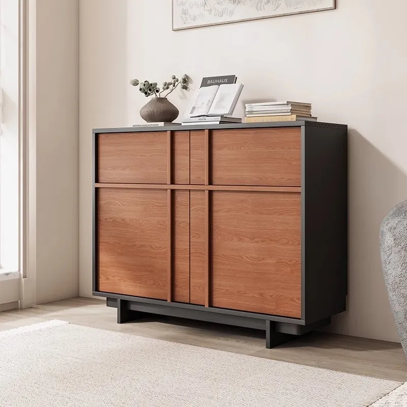 

Тумба-буфет из массива дерева в средневековом стиле, простая, для хранения, устанавливается у стены, для гостиной, прихожей, для хранения вещей