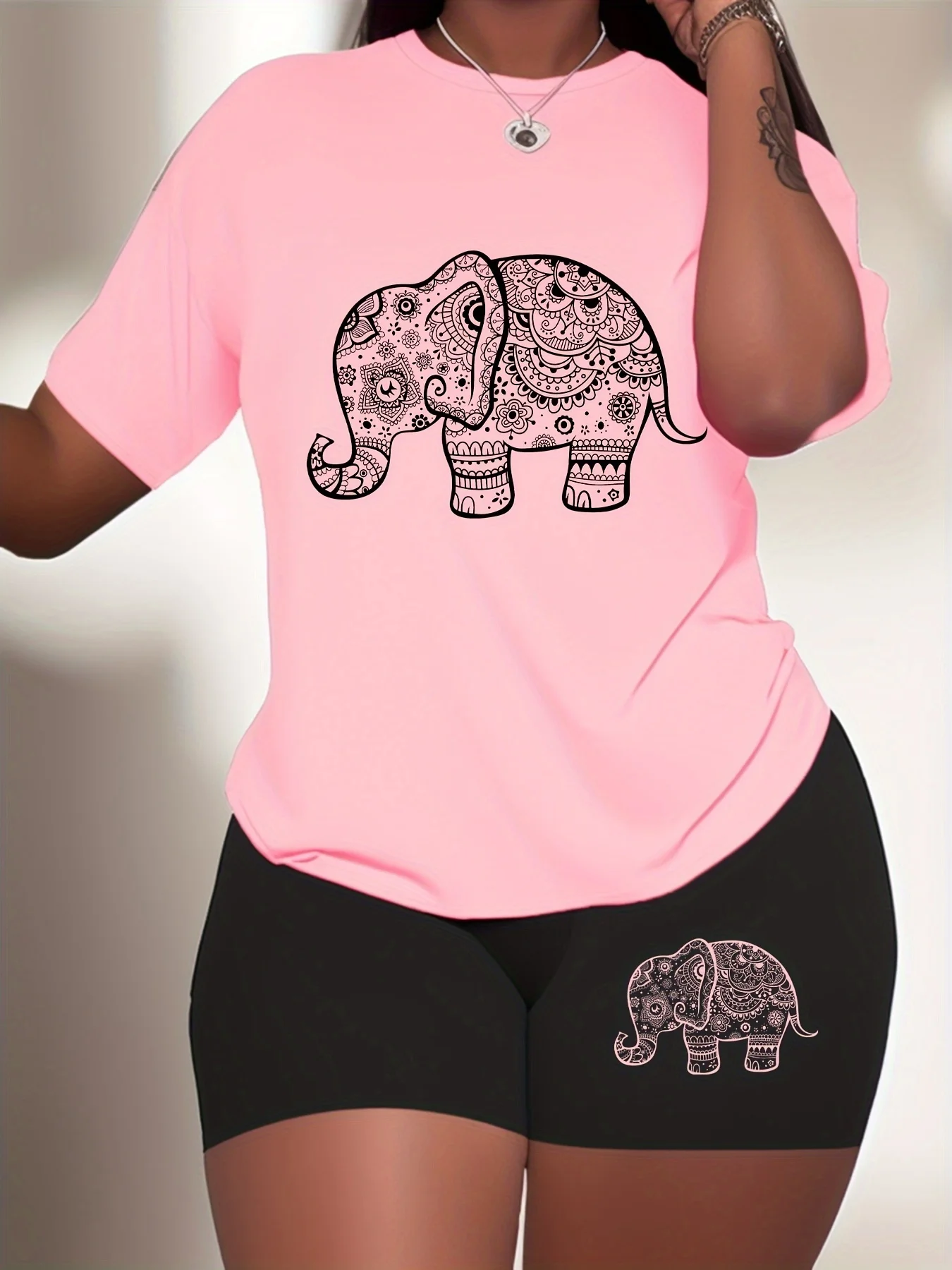 Women\'s Sports Outfit Set, Plus Size Elephant Print Short Sleeve Crew Neck T-shirt Top & Shorts Fitness 2 Piece Set