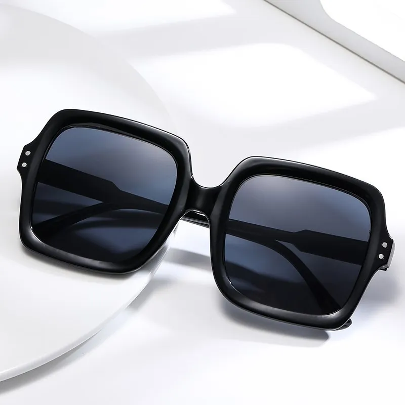 

Square Big Frame lady Sunglasses Sexy Vintage Men Women Famous Brand Designer Fashion Sun Glases UV400 Sunglass For Women Men