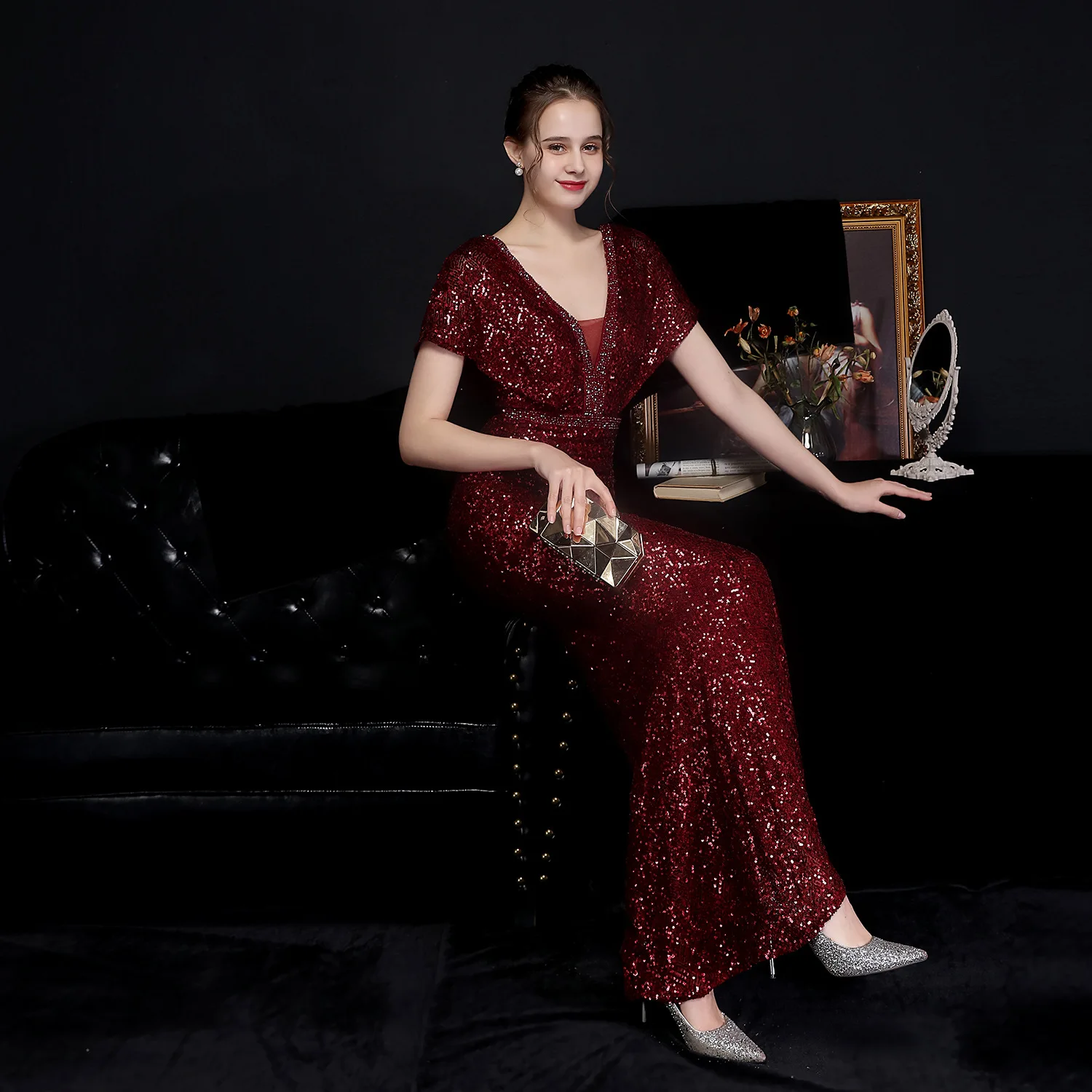 

Burgundy Sequin V Neck Evening Dress Women Short Sleeve Beaded Waist Slim Mermaid Floor Length Prom Party Formal Gala Gown