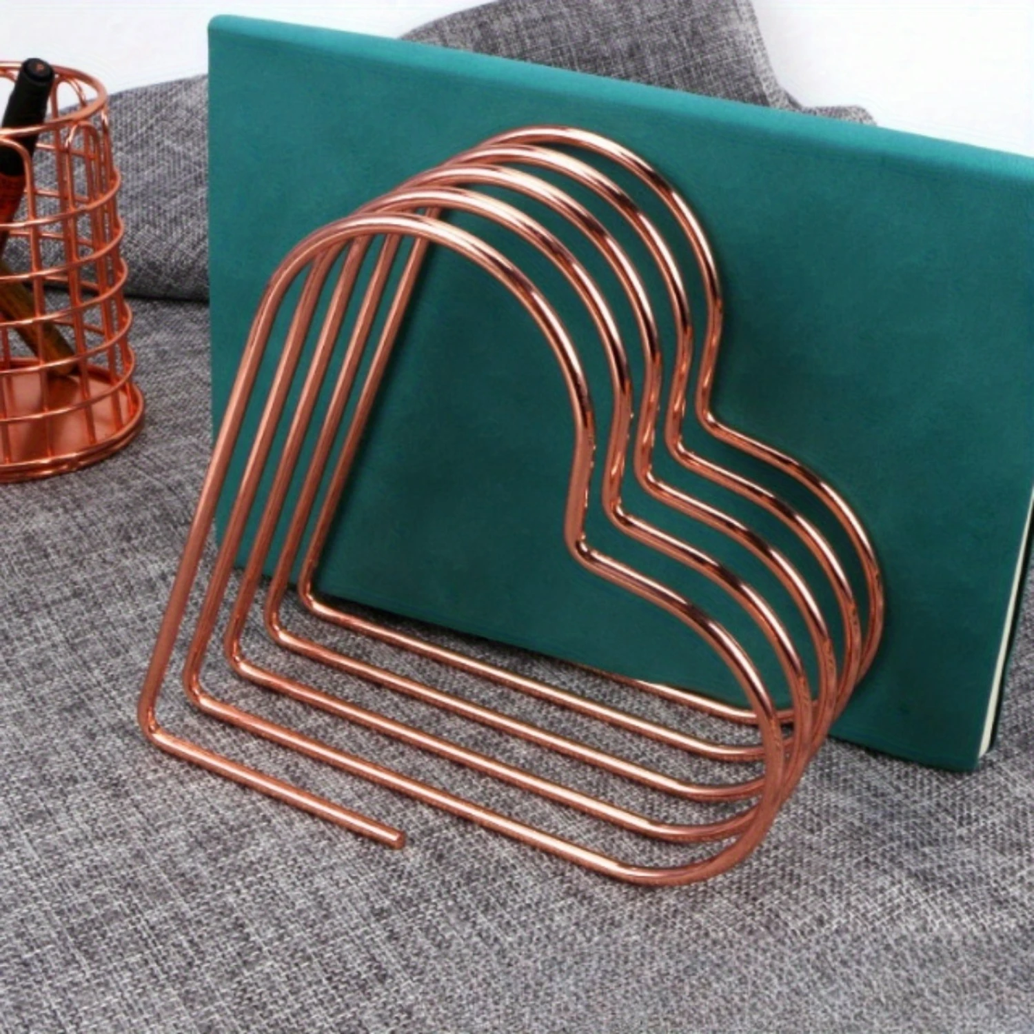 

"Elegant " Rose Gold Heart-Shaped Desk Organizer - 5-Slot Metal File, Book & Record Holder With Durable Iron Construction