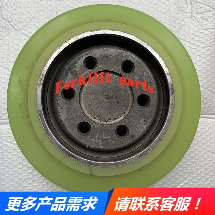 

Toyota Forward Forklift Parts 7FBR15 Polyurethane Drive Wheel Assembly 44210-13900-71