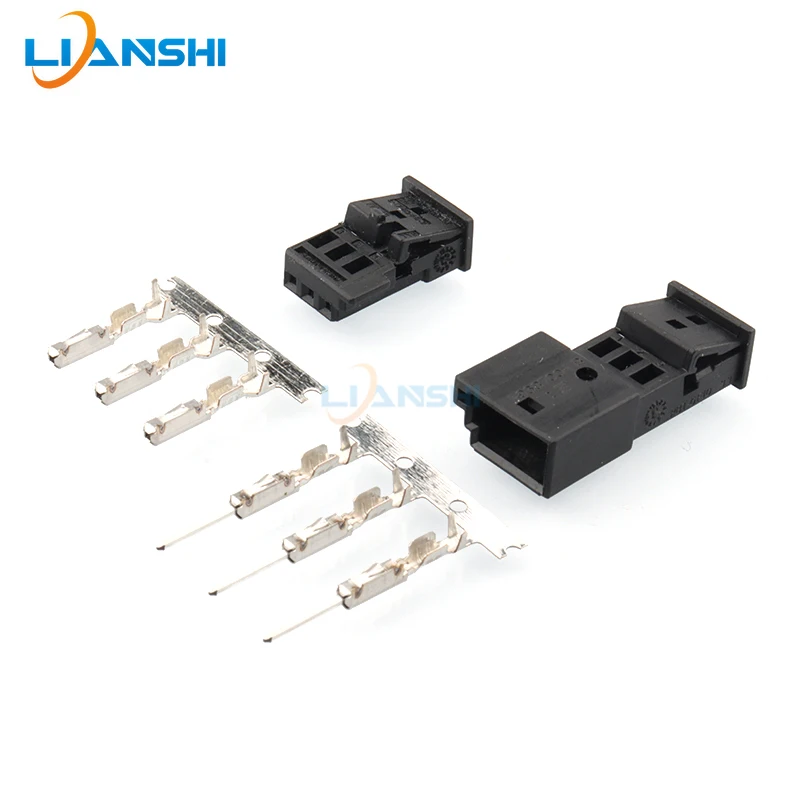 

1-968700-1 is suitable for Volkswagen Audi 3P plug rain and light plug gateway patch cord adapter 1-1718346-2