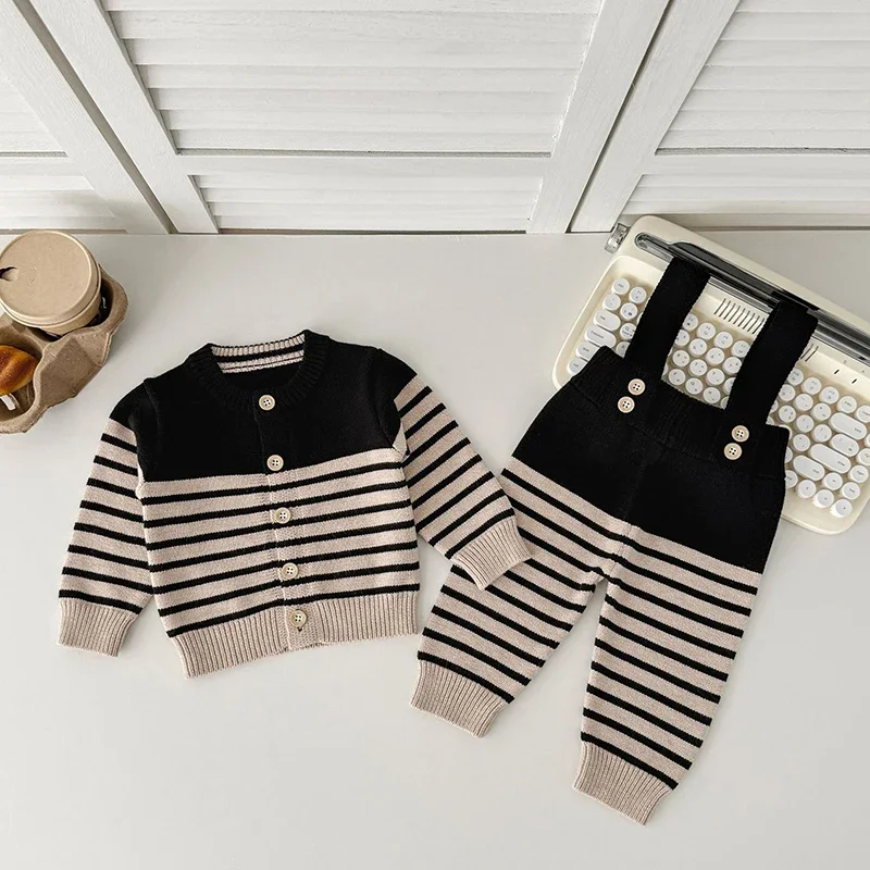 2025 جديد الخريف 0-3Yrs طفل رضيع الفتيات الفتيان مجموعة ملابس بأكمام طويلة مخطط سترة بذلة ملابس الأطفال دعوى
